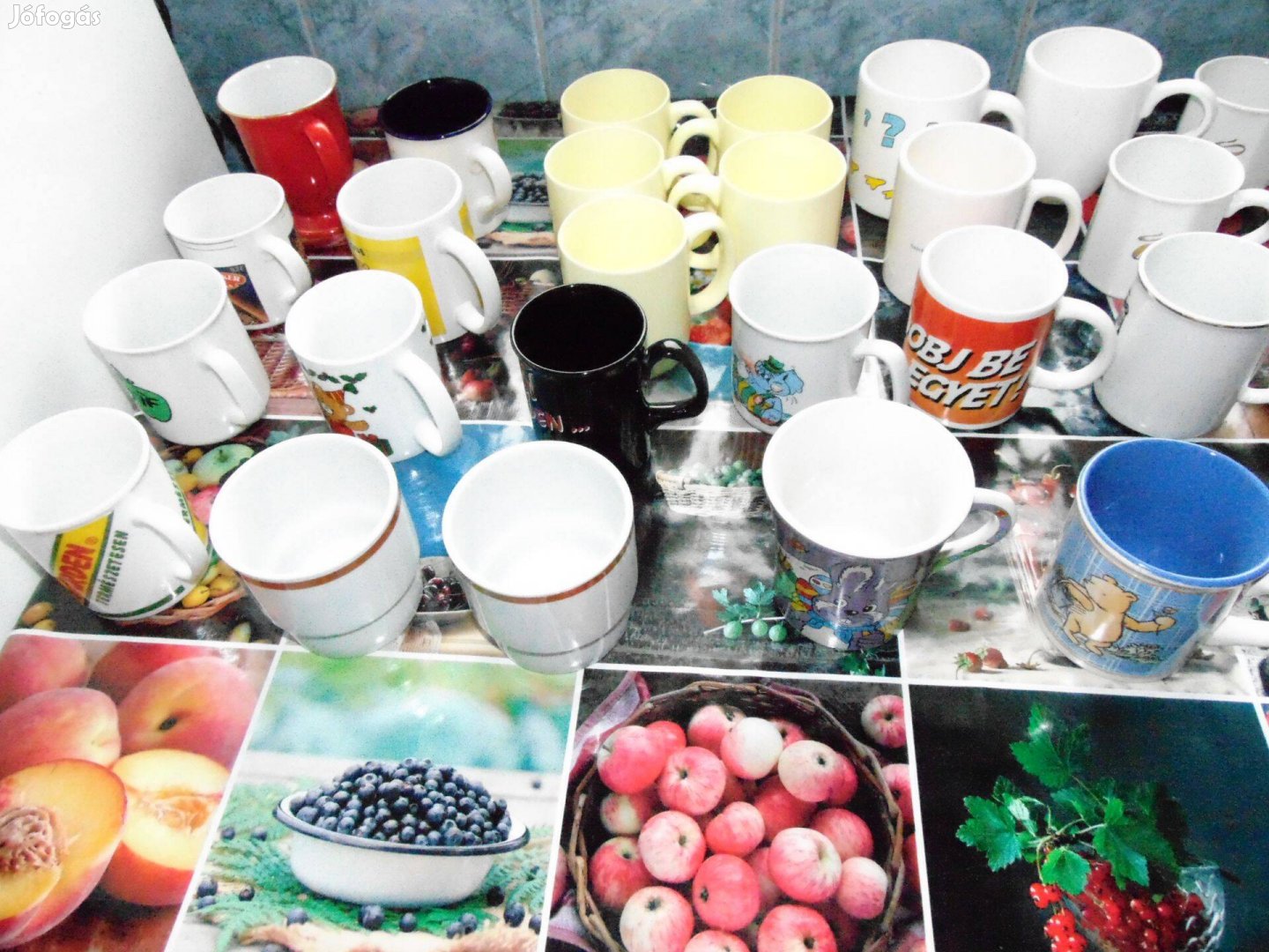 Sok-sok feleslegessé vált csésze 40 db
