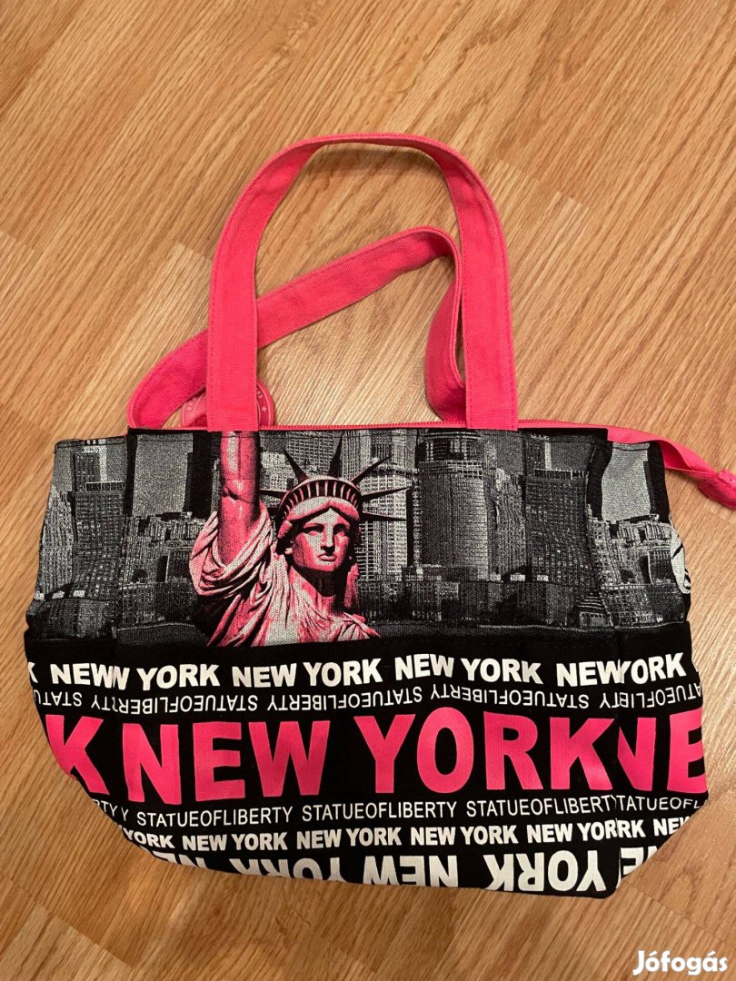 Sokféle női táska 1000 Ftdb New York, strasszos