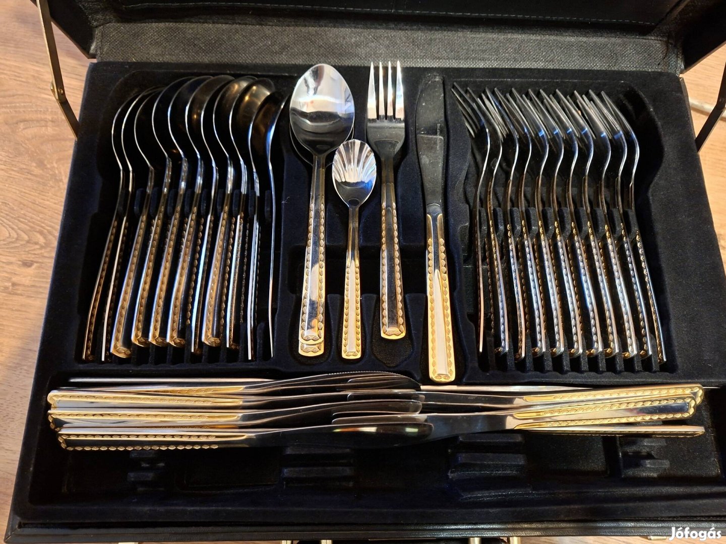 Solingen 1810 evőeszköz készlet bőröndben - arany díszítés,