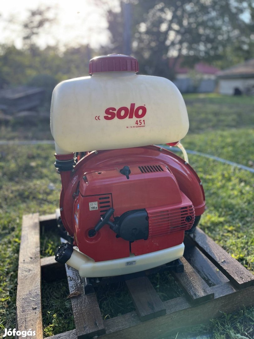 Solo 451 benzines háti permetező