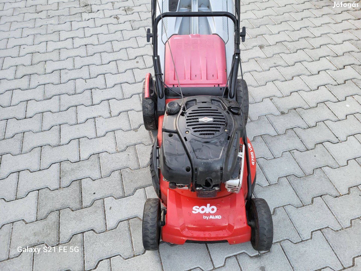 Solo: Briggs motoros - önjáró + gyűjtős fűnyíró