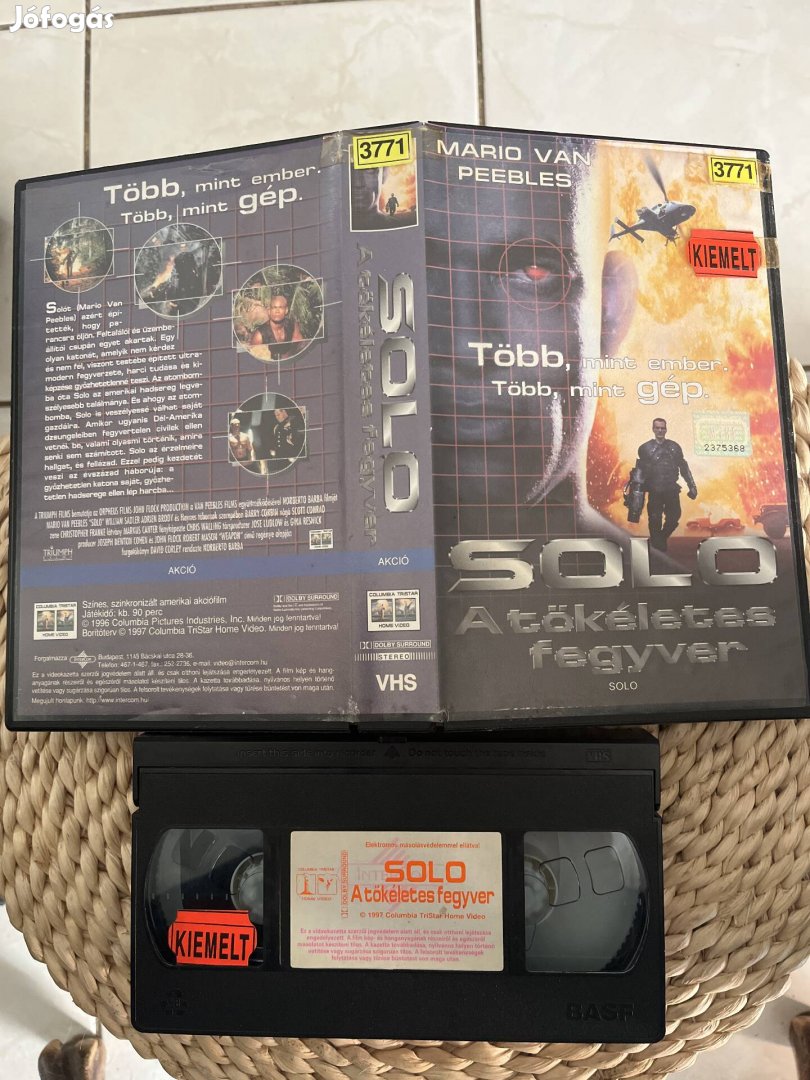 Solo a tökéletes fegyver vhs