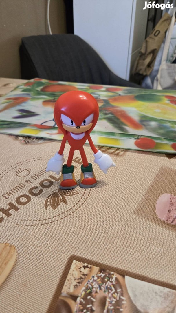 Sonic játék figura.
