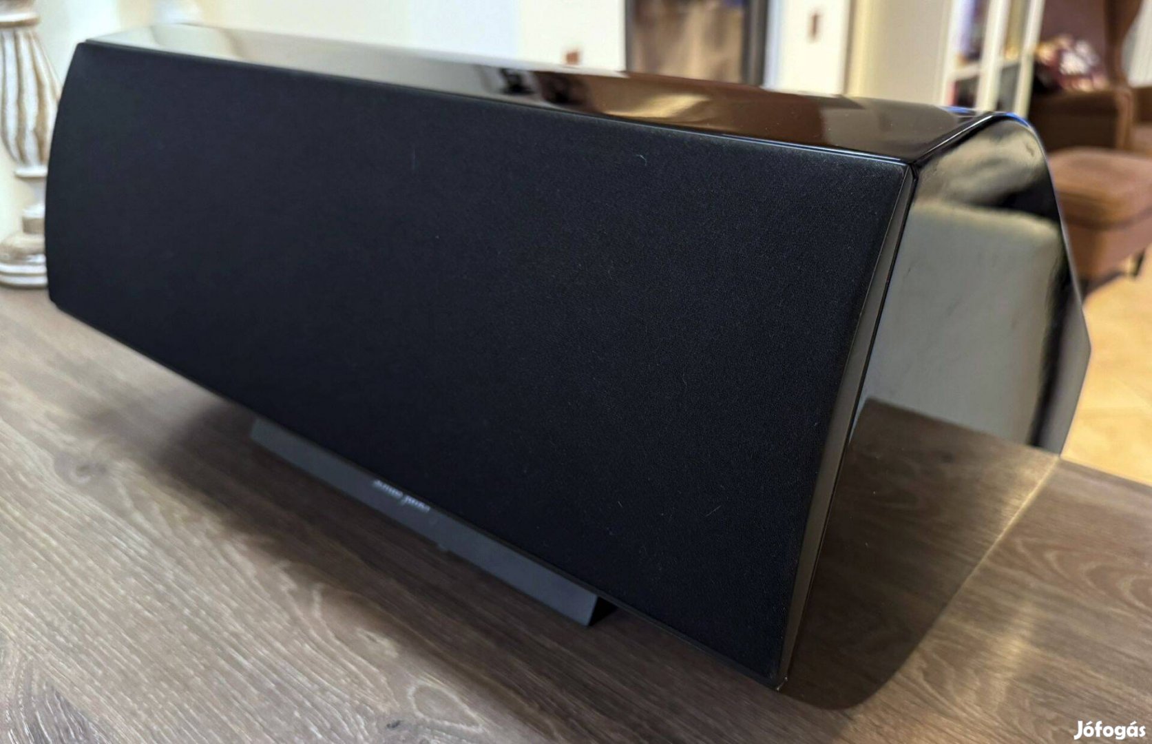 Sonus Faber Venere Center hangsugárzó lakkfekete színben