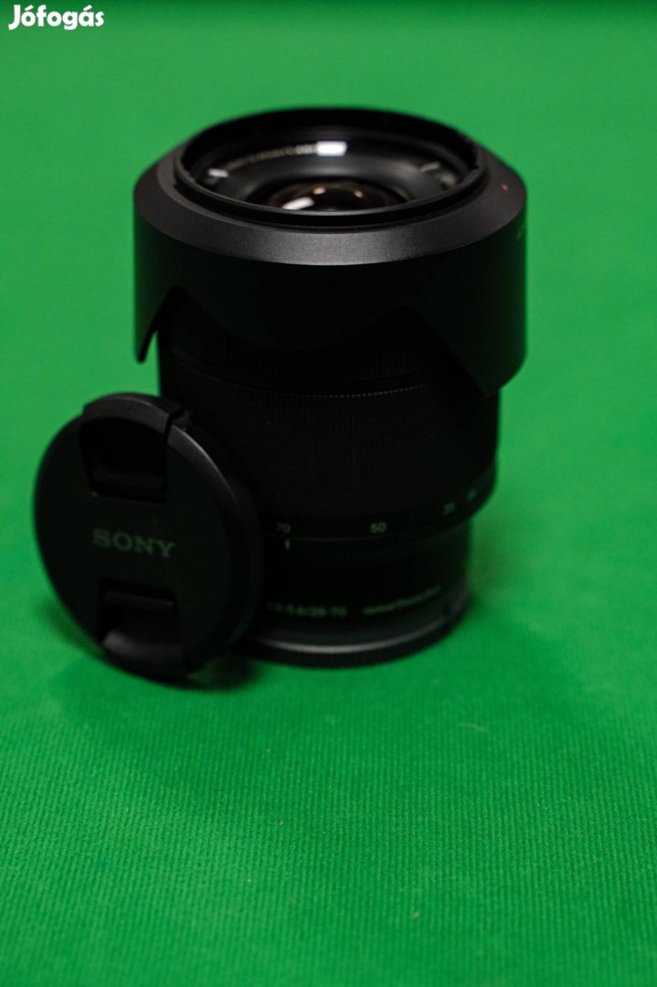 Sony 28-70mm f/3.5-5.6 oss