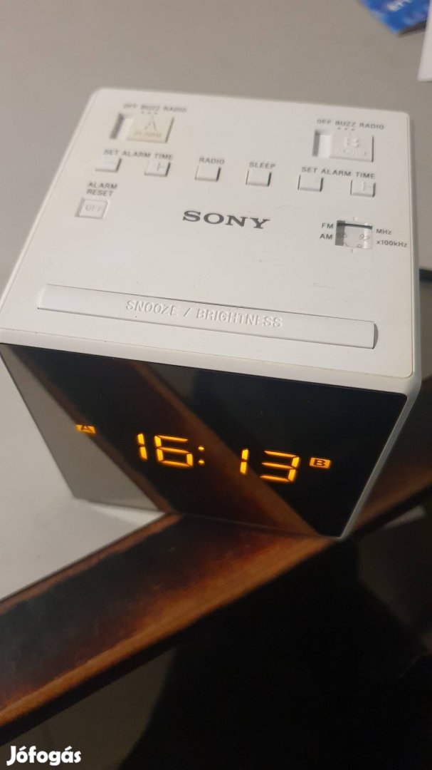 Sony 2 ébresztőórás kisrádió