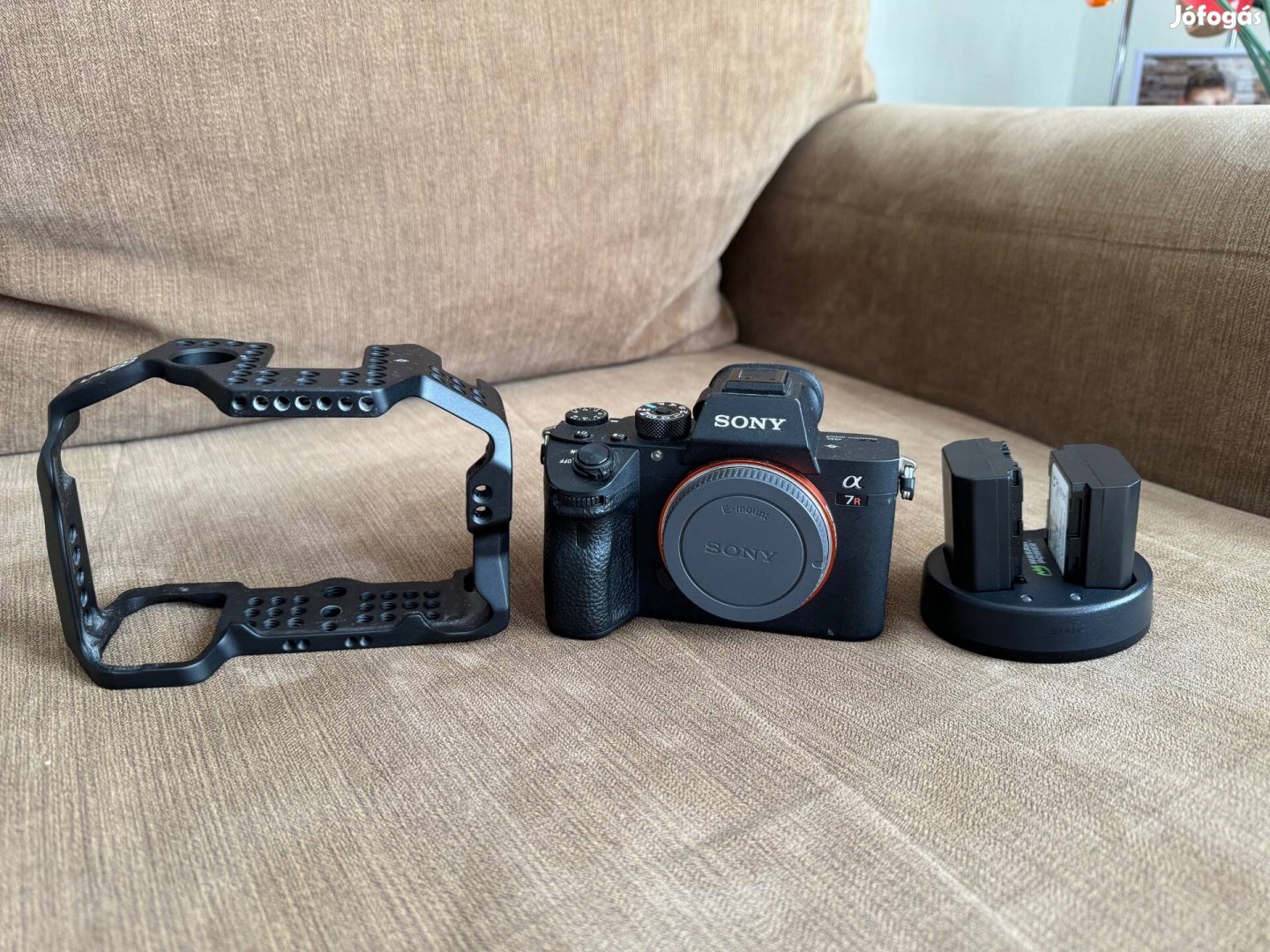 Sony A7Riii fényképező+cage+töltő