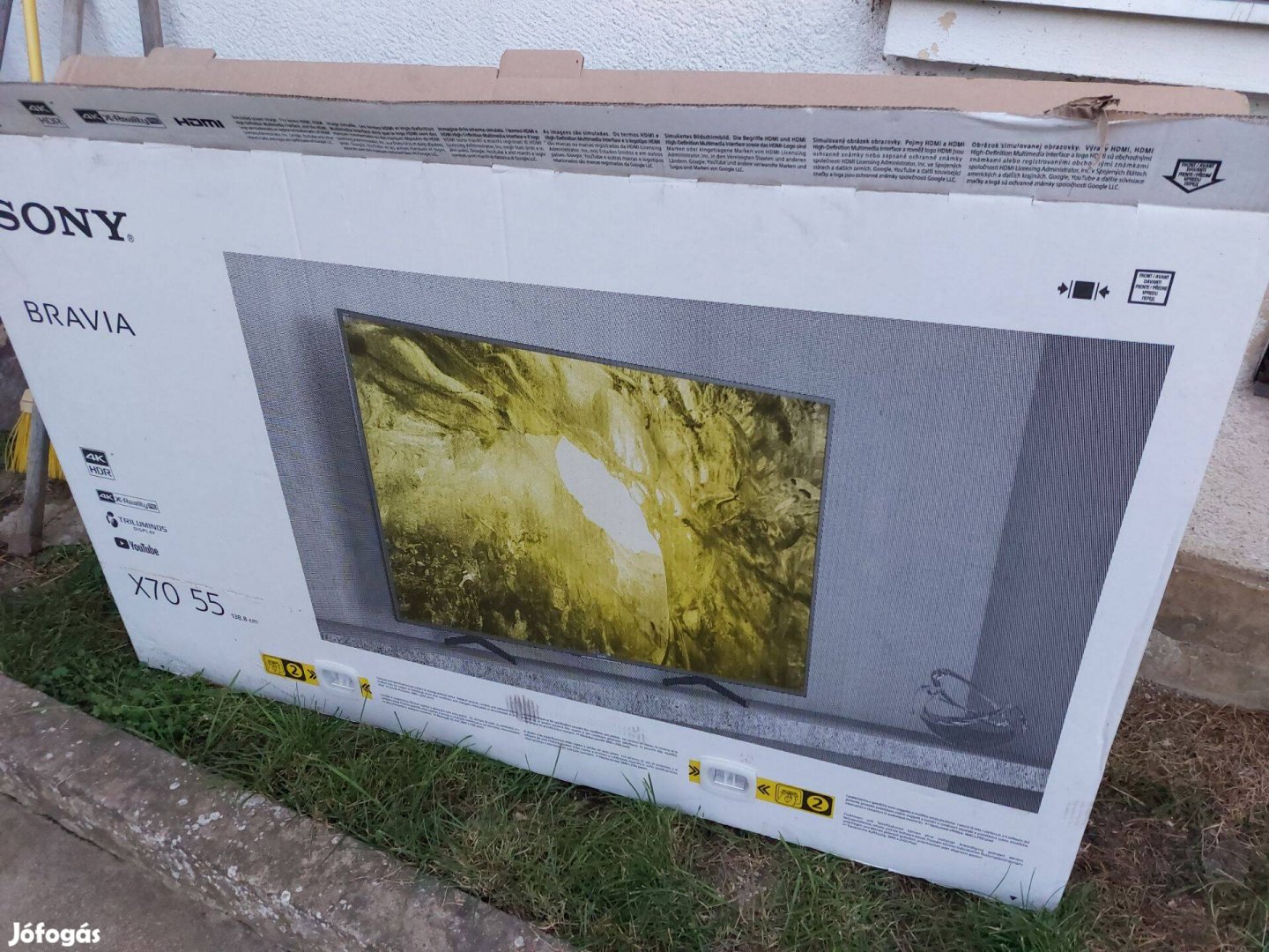 Sony Bravia 138 cm, 4 K. Távirányítóval, talppal, Sérült