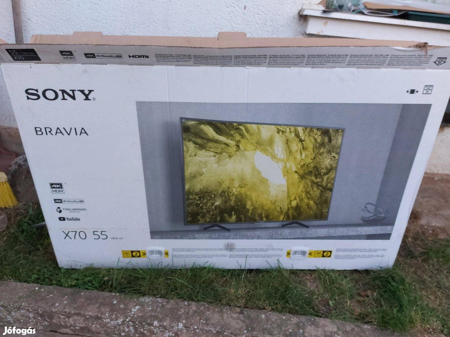 Sony Bravia 138 cm, 4 K. Távirányítóval, talppal, Sérült