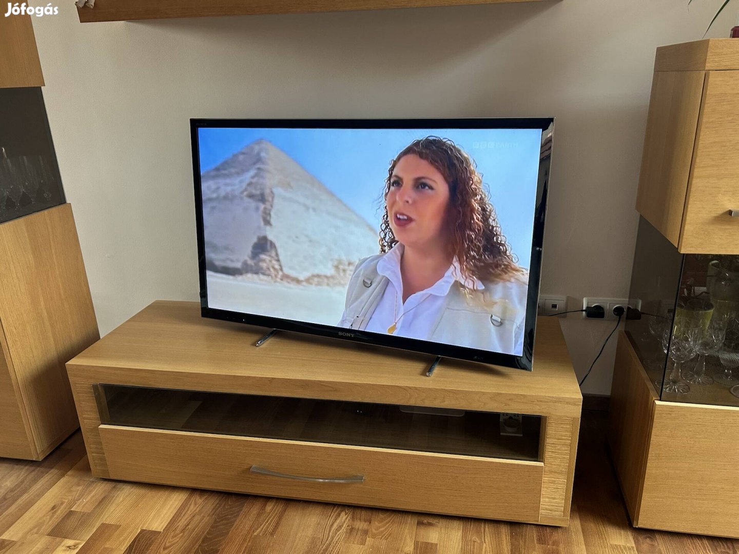 Sony Bravia 46" tv 3D gyári szeműveggel