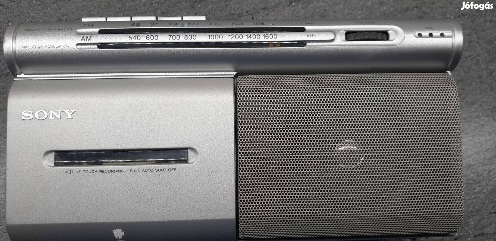 Sony CFM-20 hordozható kazettás magnó eladó