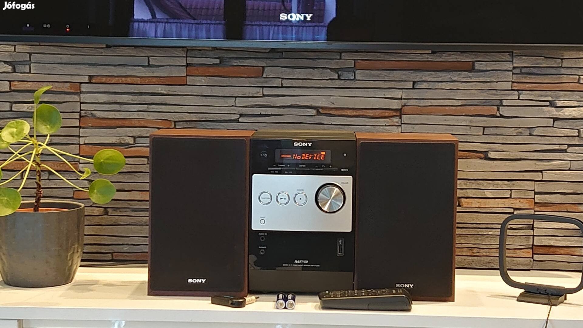 Sony CMT-FX200 típusú mini hifi szép állapotban eladó.