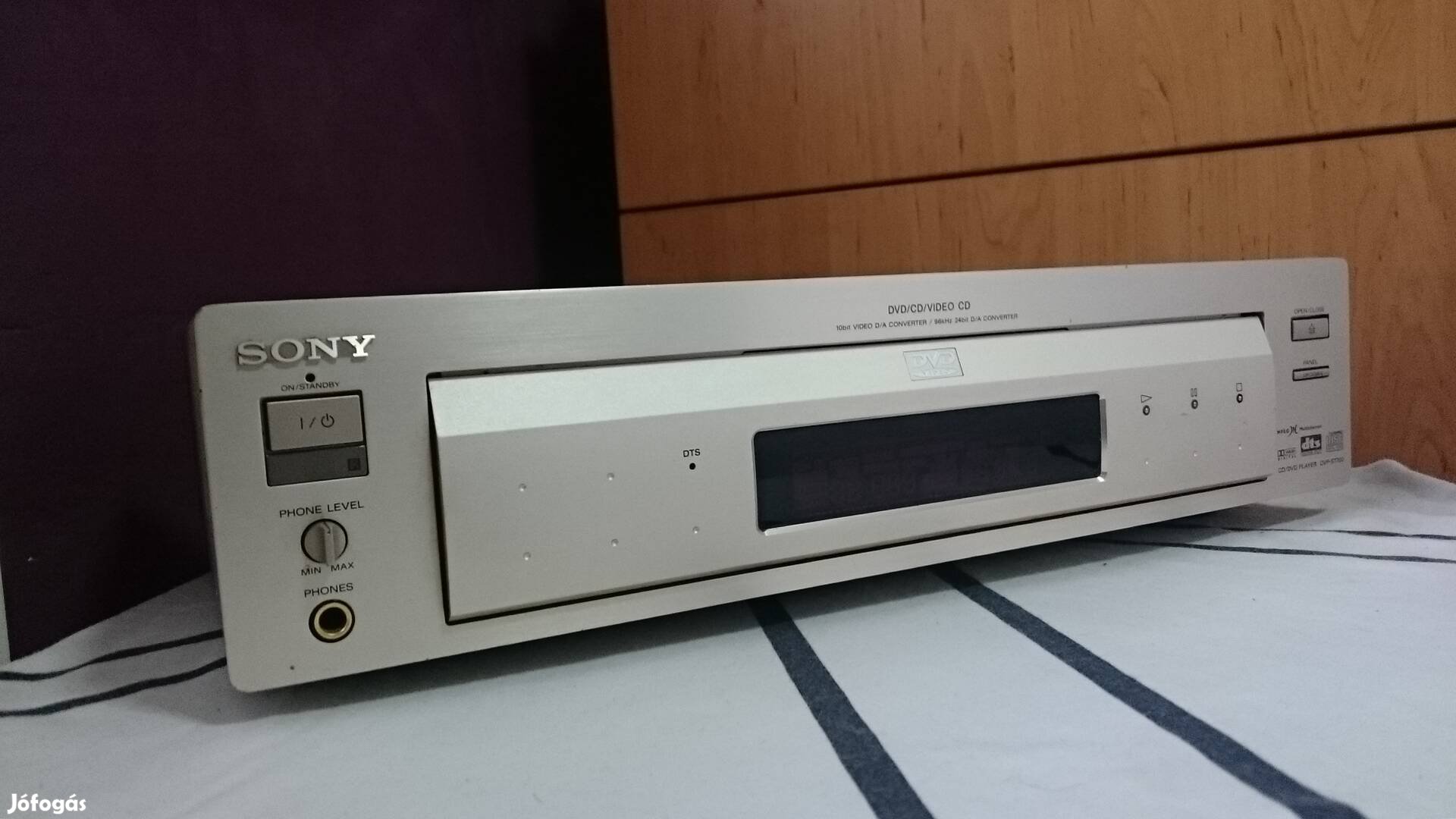 Sony DVP-S7700 fém előlapos pezsgő színű prémium DVD lejátszó 