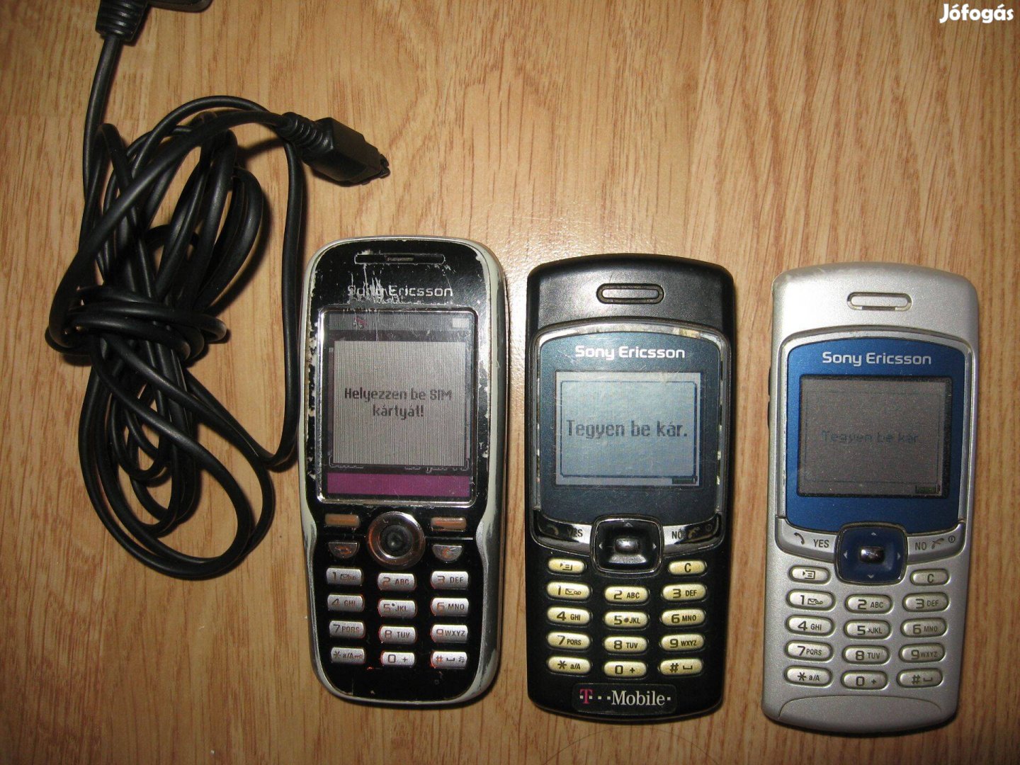 Sony Ericsson T290i + K508i + T230 + T105 Retro Mobiltelefon +töltő