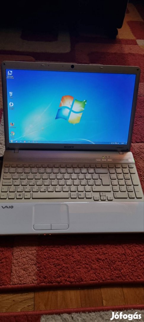 Sony I3 laptop, 2 gb ram,  320 gb hdd 