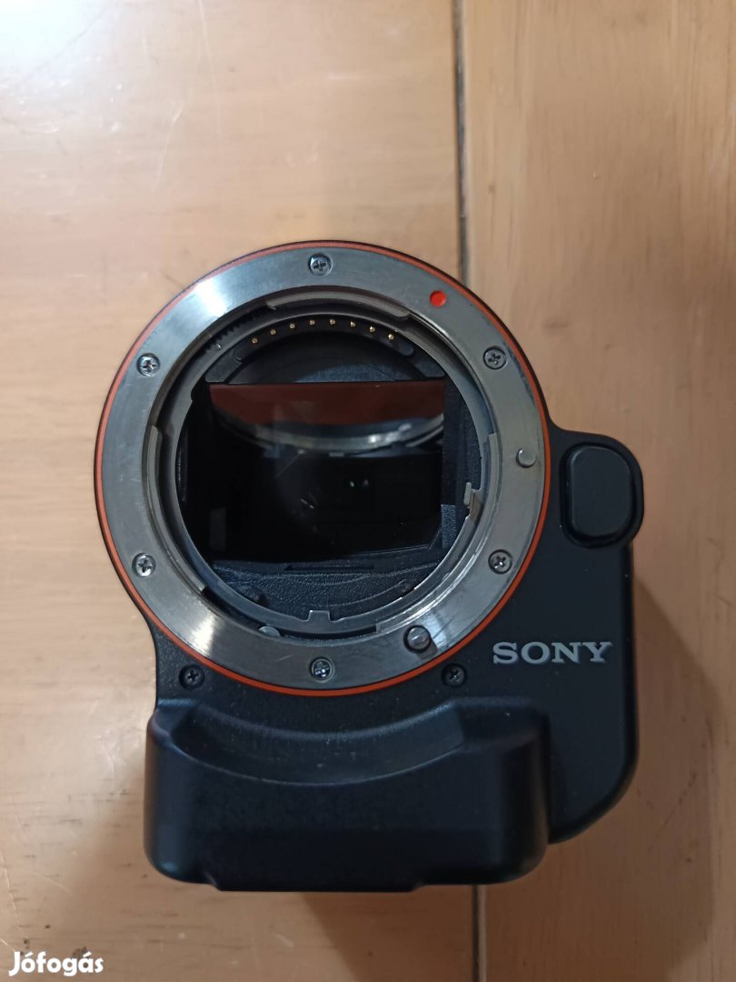 Sony LA-EA4 autofókusz adapter 