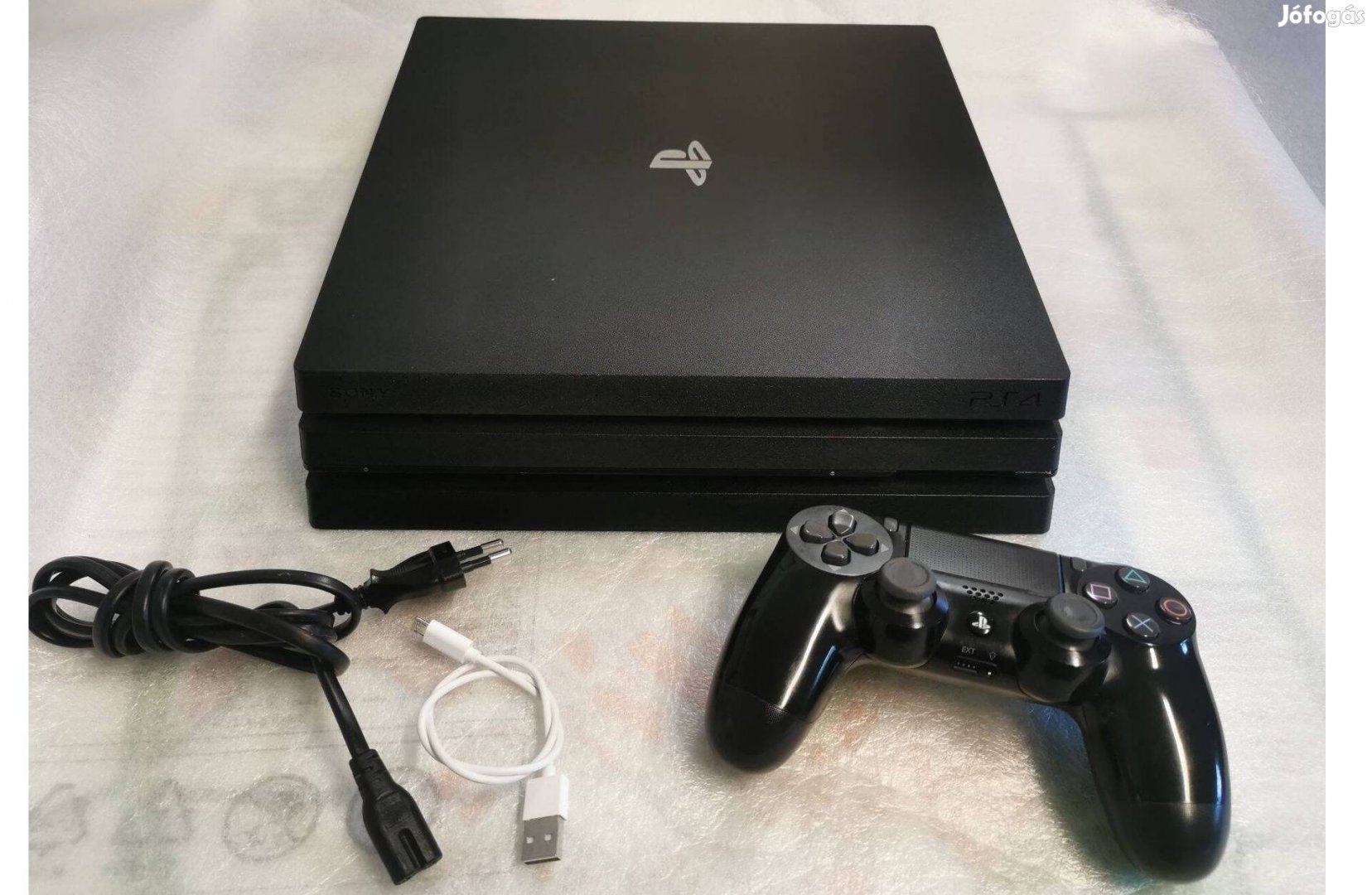 Sony PS4 Pro 1Tb (Cuh-7216B) konzol szép állapotban eladó!!