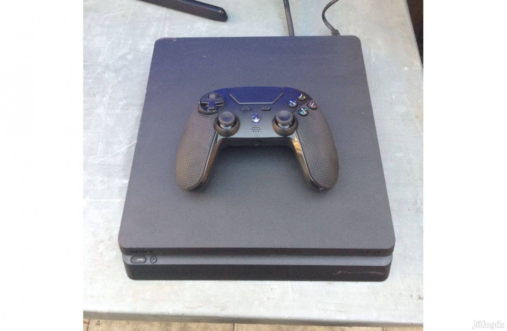 Sony Playstation 4 Konzol + Kontroller Hibátlan!