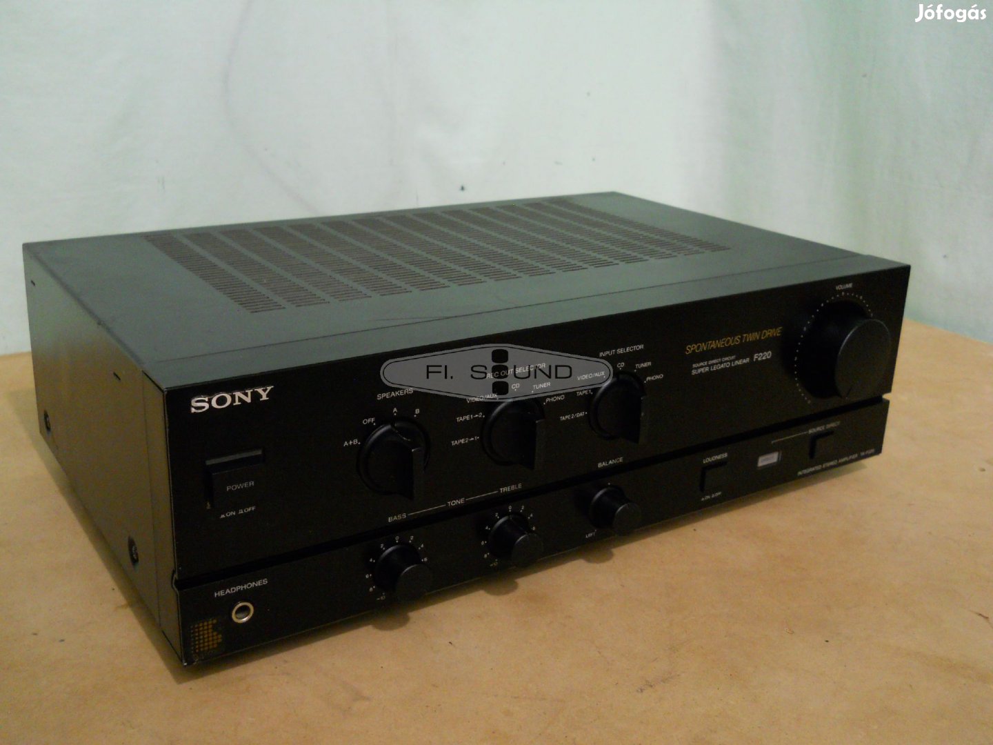 Sony TA-F220 , (2.)160W,4-16 ohm,4 hangfalas sztereo erősítő