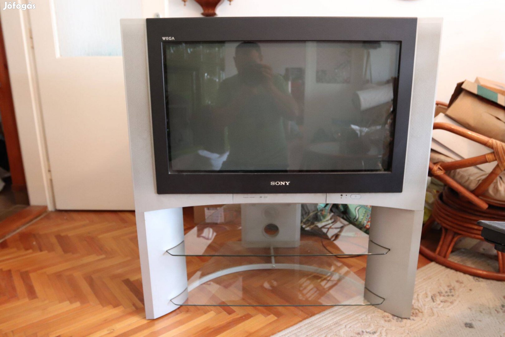 Sony TV álvánnyal