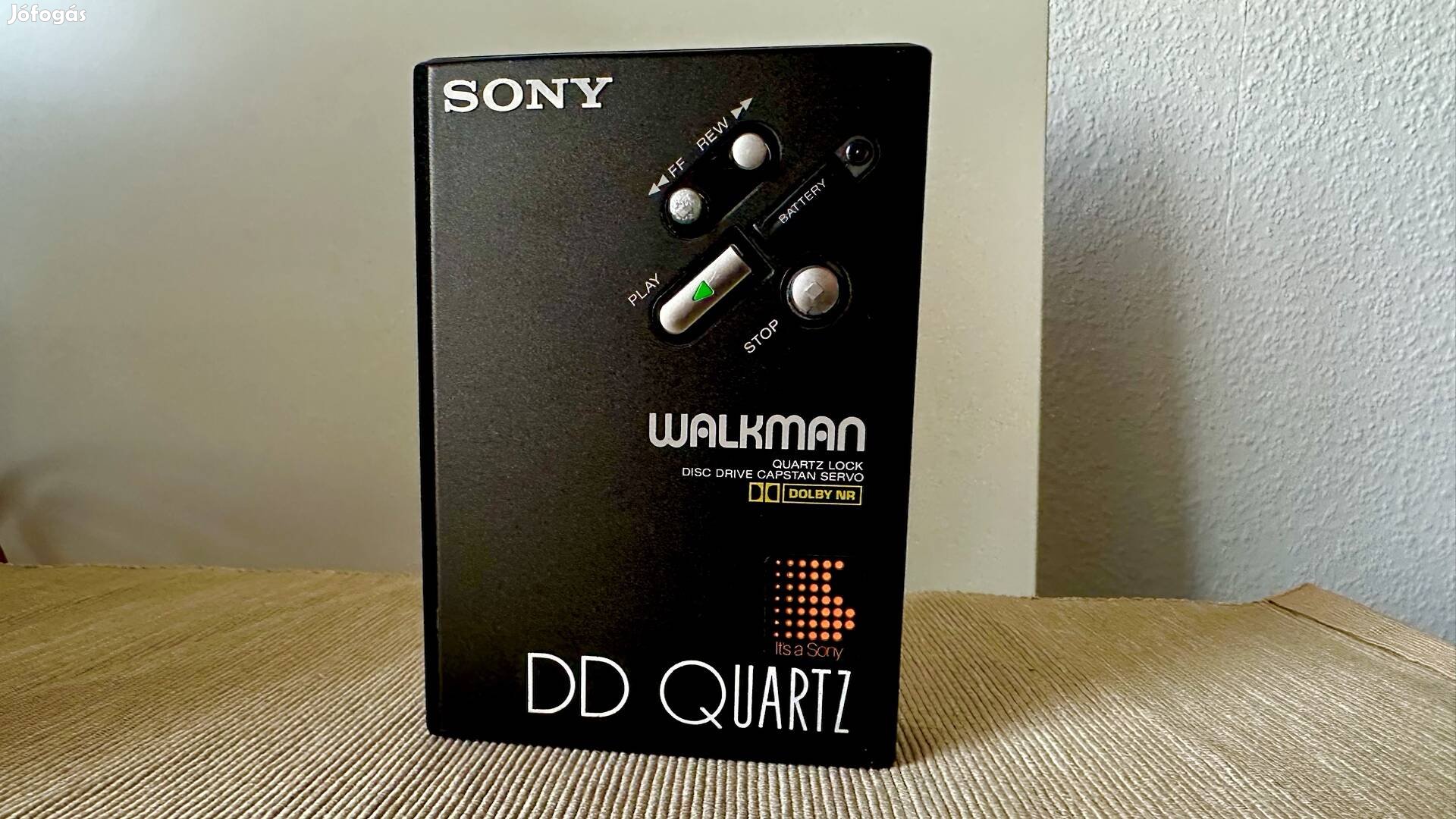 Sony Walkman DD Quartz + Kazetta újszerű 