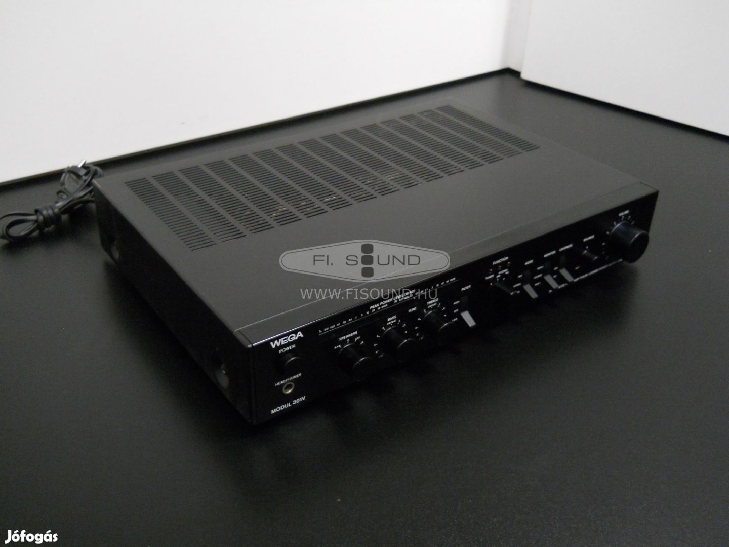 Sony Wega 301V ,2x50W,4-16 ohm,4 hangfalas sztereo erősítő
