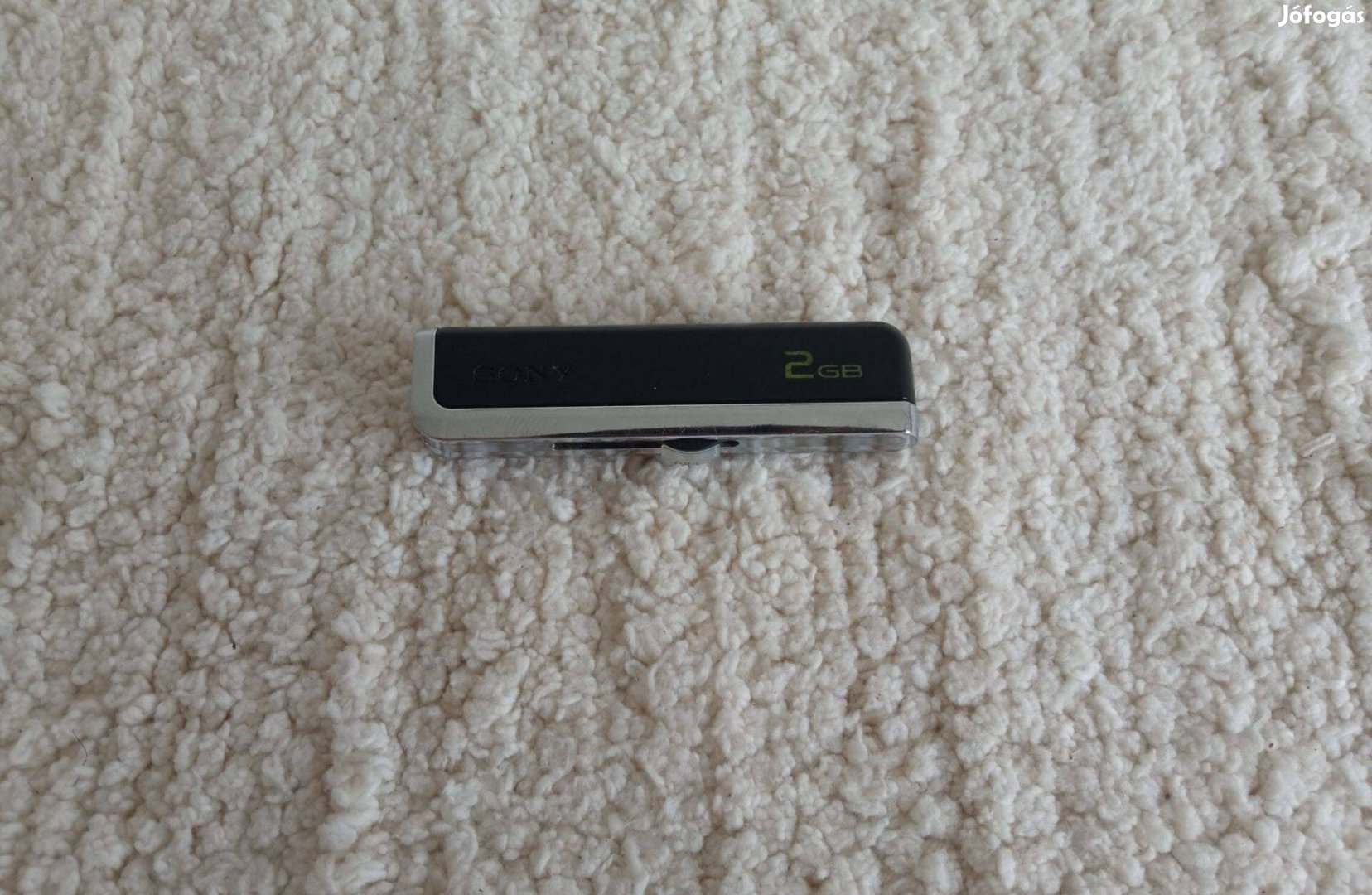 Sony ( fekete / króm ) pendrive 2GB