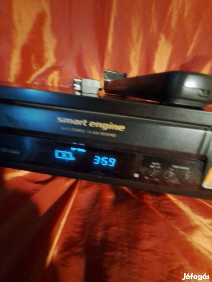 Sony csúcskategóriás videómagnó, SLV-SE650D