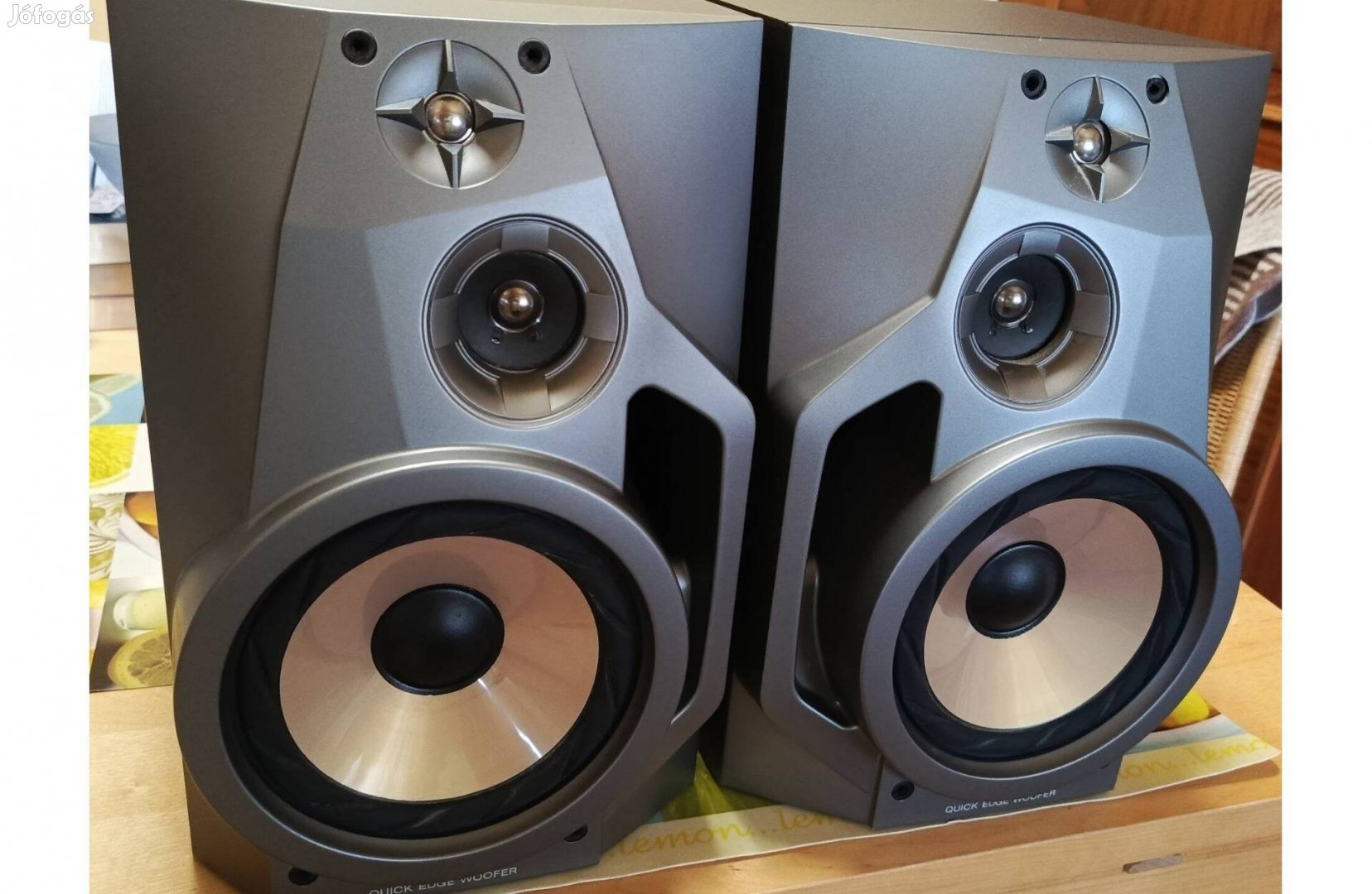 Sony hangfal 2*100 watt