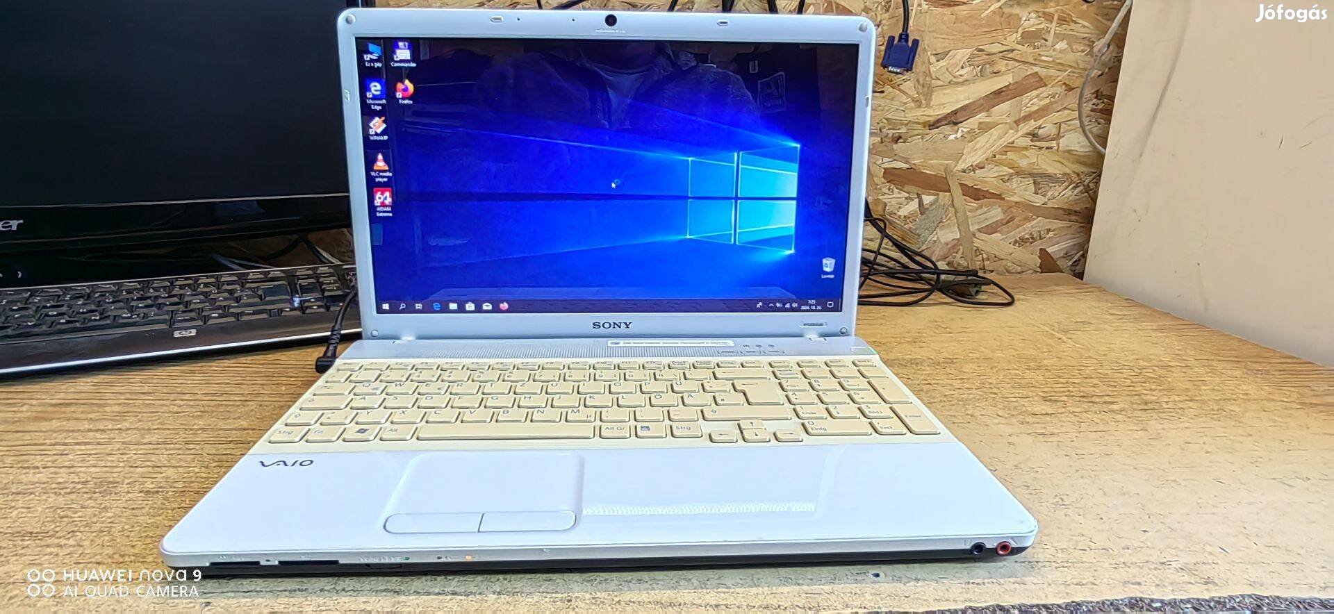 Sony i3 4x2533mhz,4gb DDR3,500gb,Webcam,Wifi,Win10