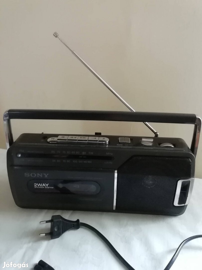 Sony minőségi, hordozható magnós asztali rádió, vezetékes, elemes