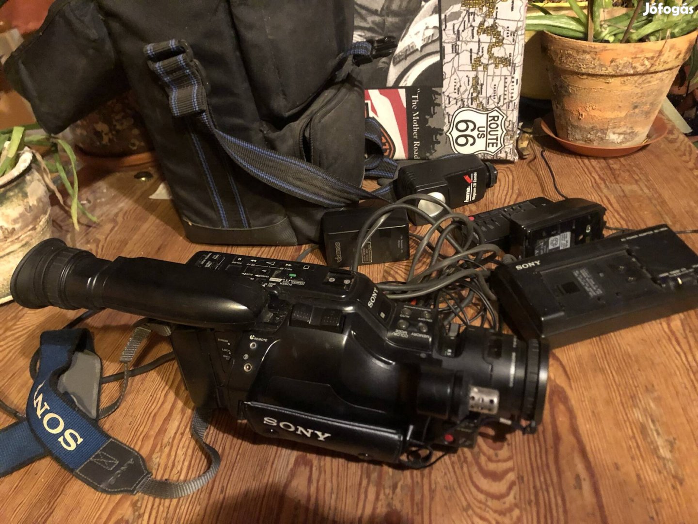 Sony videókamera ,eredeti táskájában 35000 Ft :Lenti