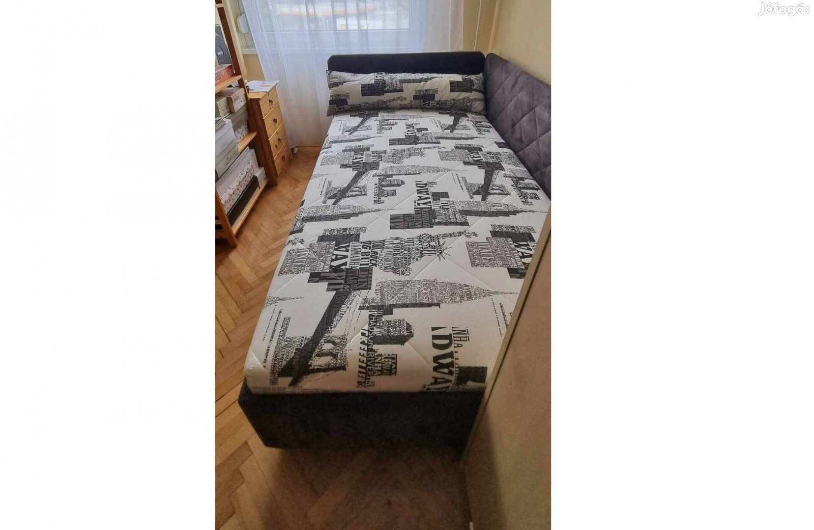 Sorbona kárpitozott ágy (Mömax)