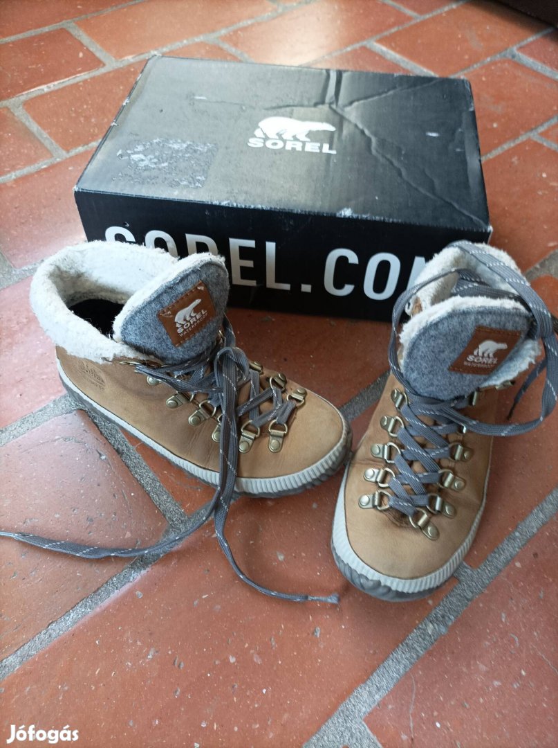 Sorel bakancs 36-os