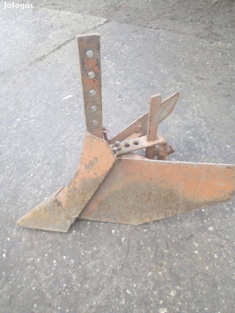 Sornyitó nyitókapa sorhúzó