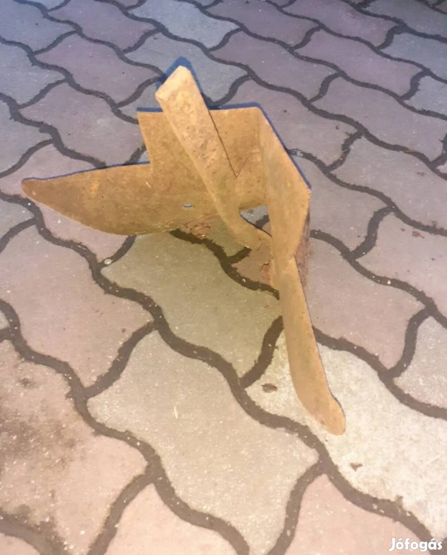 Sornyitó töltögető kapa
