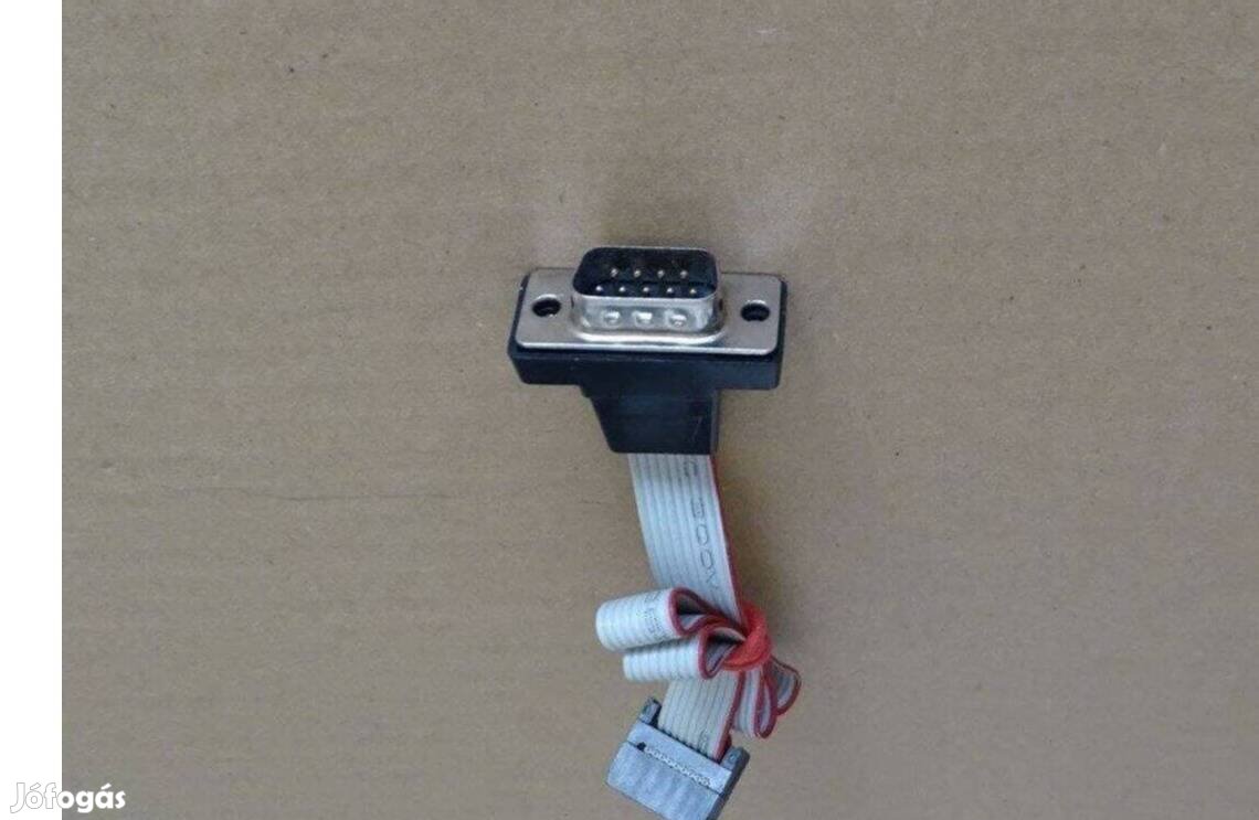 Soros hátlapi kivezetés 1x DB9 port