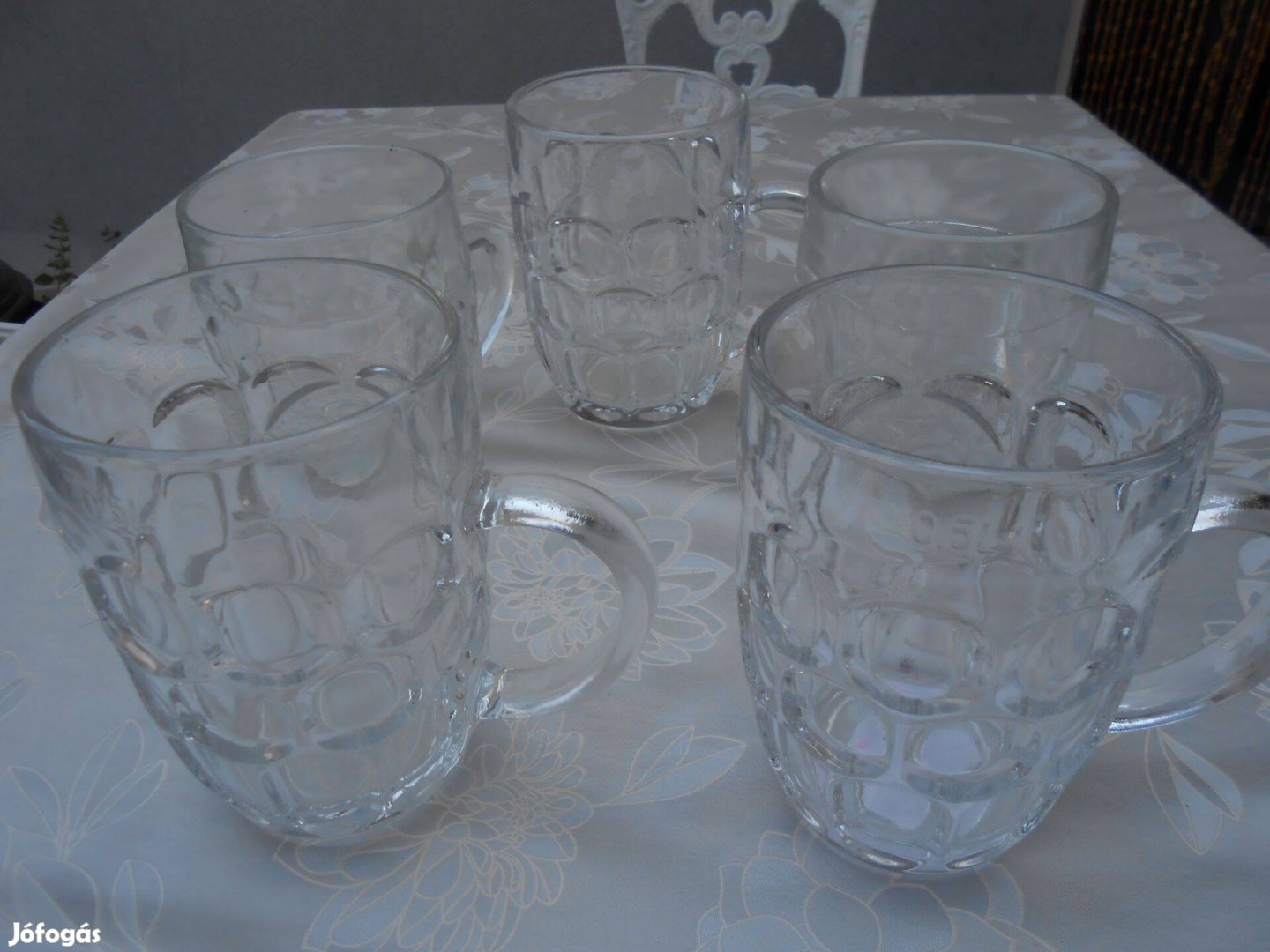 Sörös korsók , eladók