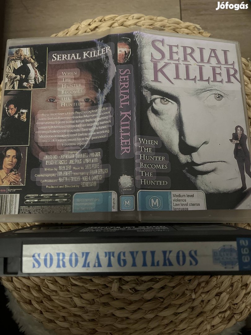 Sorozatgyilkos vhs m