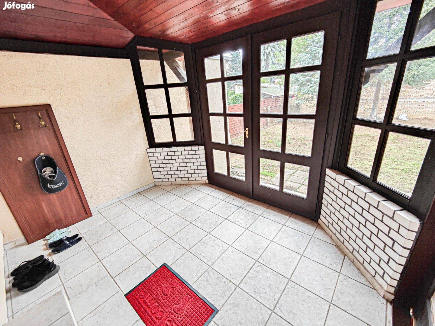 Sóstófürdő önálló tágas családi ház eladó