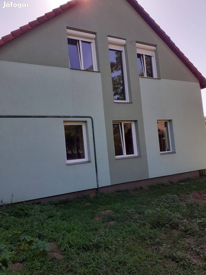 Sóstóhegyen vállalkozásra alkalmas ingatlan eladó