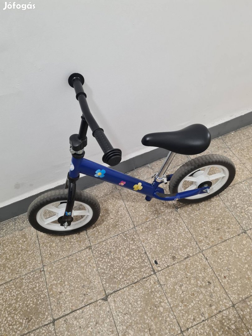 Sötérkek futóbicikli