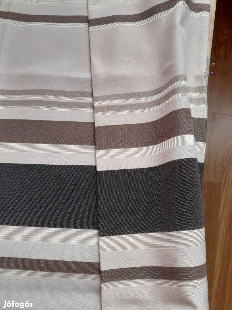 Sötét barna csíkos, új dekor függöny 120 x 120