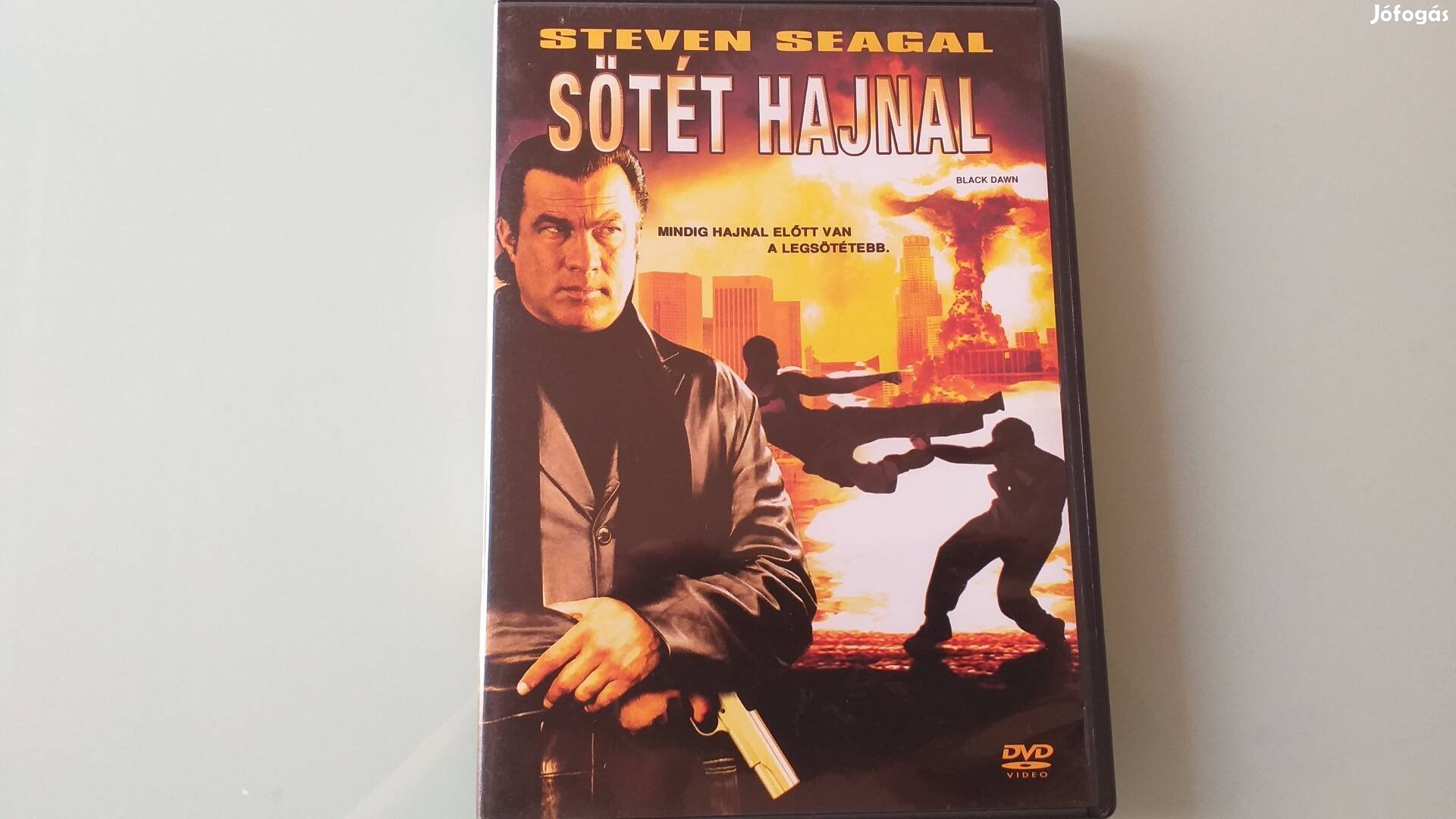 Sötét hajnal akciófilm DVD-Steven Segal