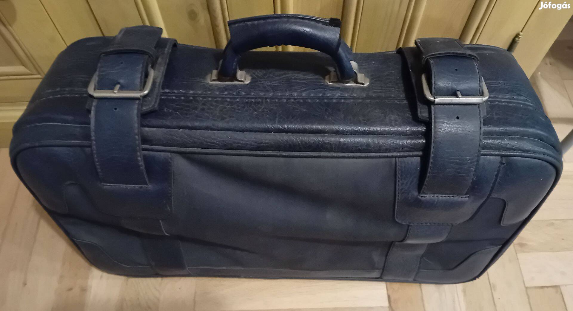 Sötétkék bőrőnd 60 x 18 x 48 cm