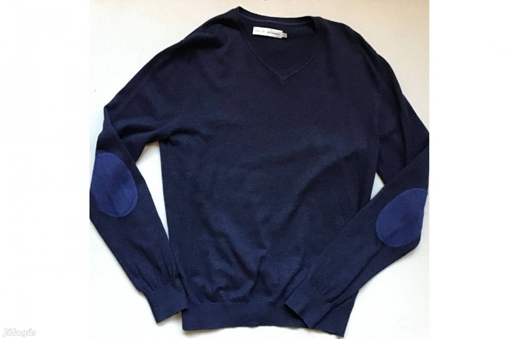 Sötétkék férfifiú pamut pulóver, V-nyakú, S-es