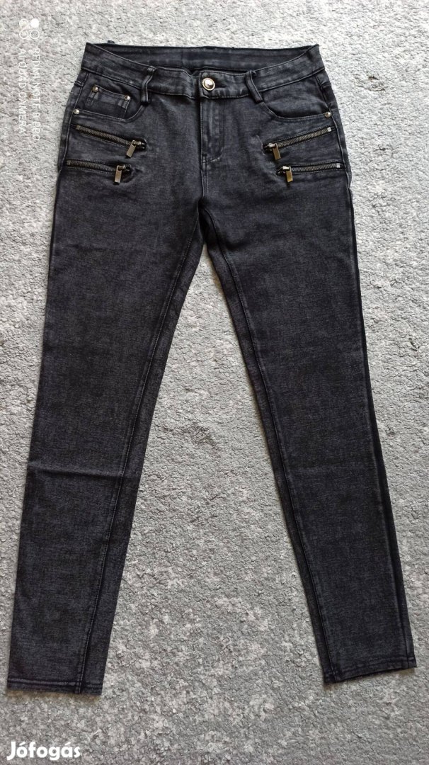 Sötétszürke sztreccses elől cipzárakkal díszített farmer