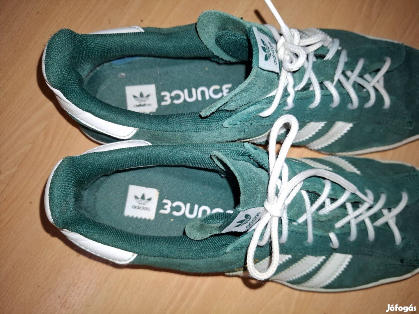 Sötétzöld Adidas bőr cipő eladó olcsón!40es