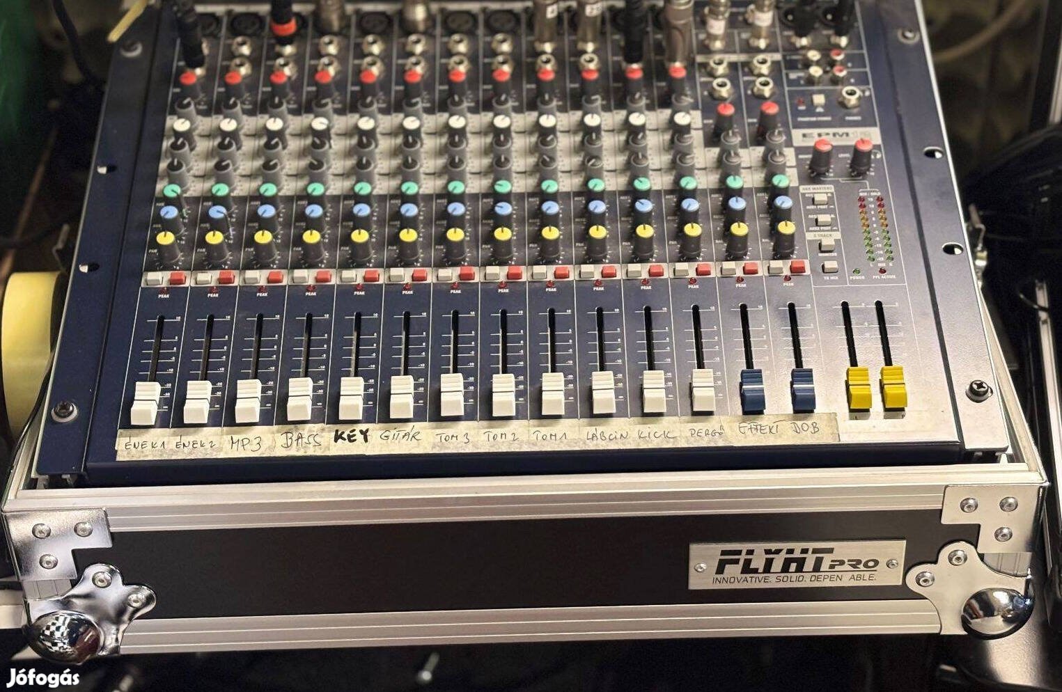 Soundcraft EPM12 keverő+rack