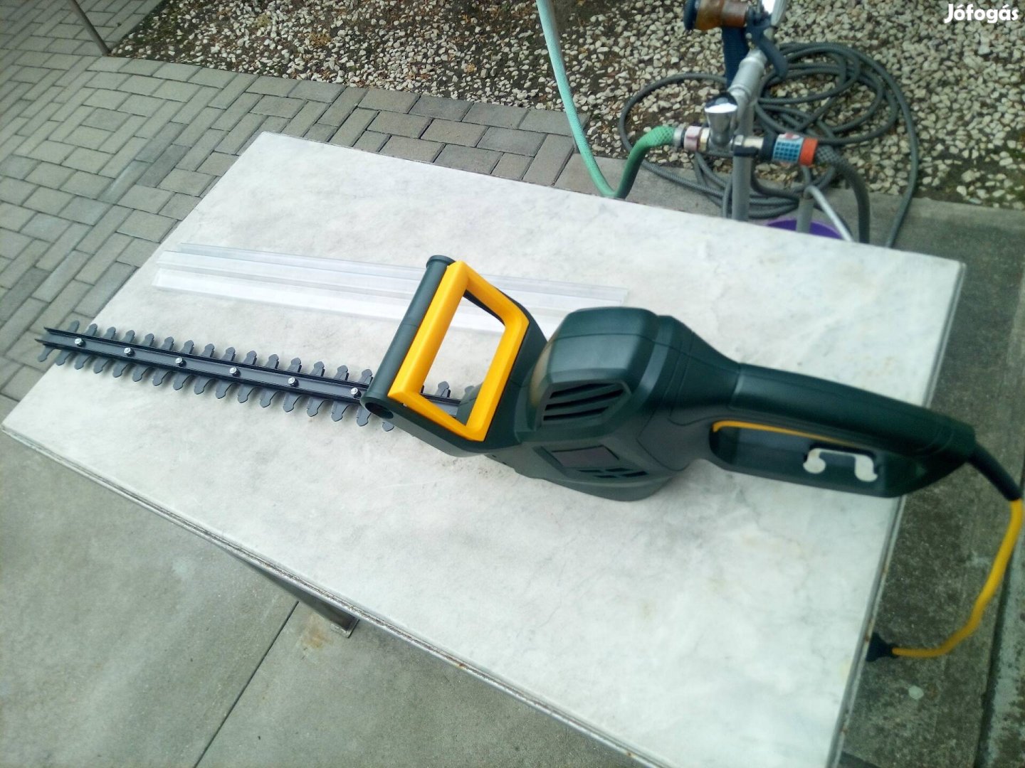 Sövénnyíró 550w-s,újonnan